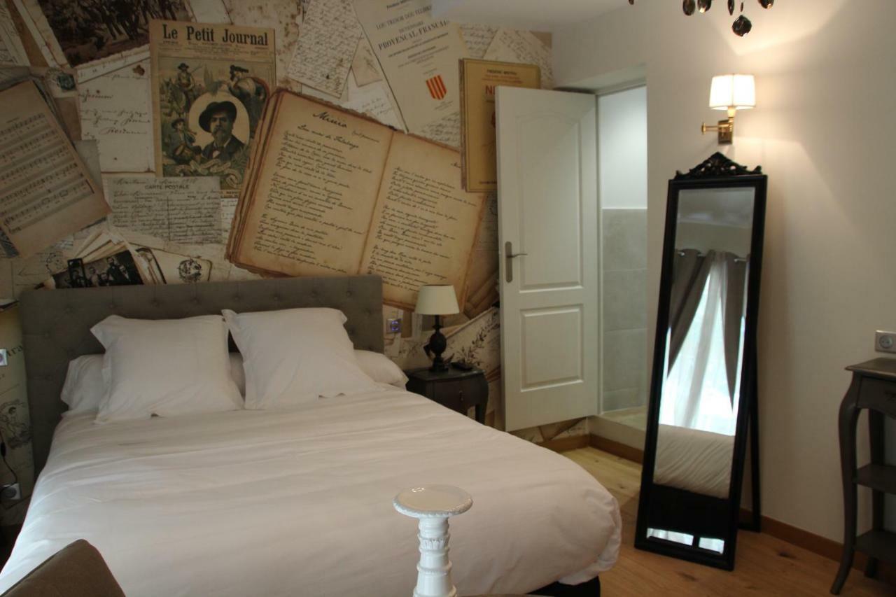 Maison D'Hotes Les Varietes Saint-Rémy-de-Provence Dış mekan fotoğraf